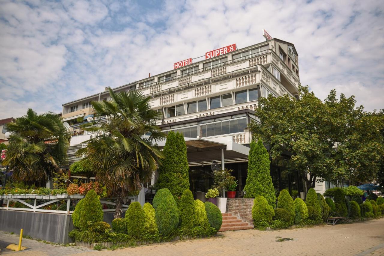 Hotel Super 8 Skopje Eksteriør billede